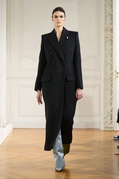 Look 17